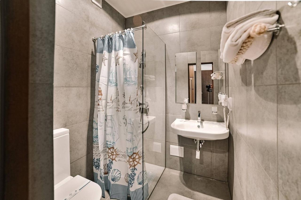 Park Hotel Switzerland Obariv Exterior photo