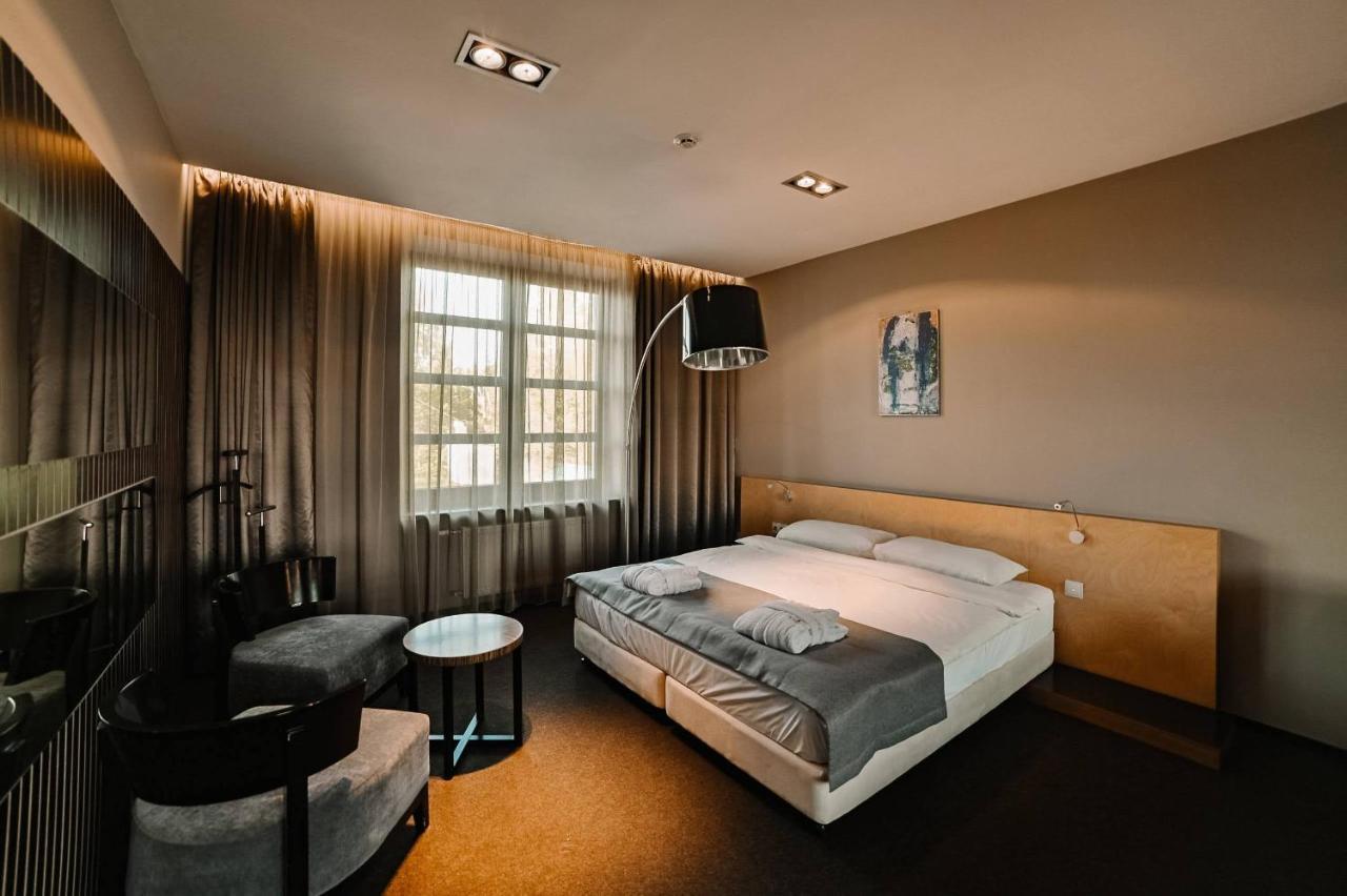 Park Hotel Switzerland Obariv Exterior photo